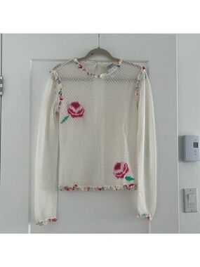 VINTAGE CHANEL 2004 White Cotton Crochet Long Sleeve Top with Silk Accents